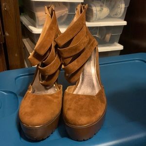 SOLD Stilettos at there finest, msn made materials, 6” heal, 1.5” platform.